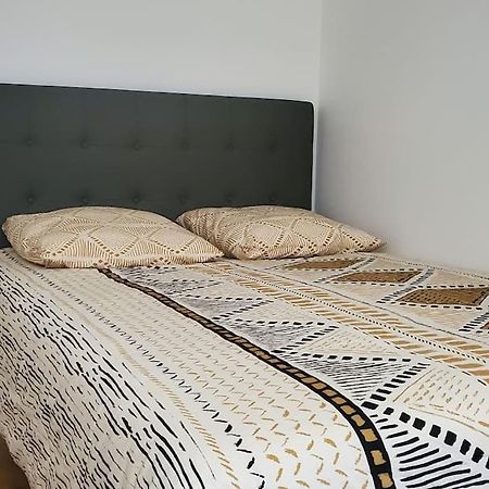 Tulsa Home - Superbe Appartement De Deux Chambres - Avec Terrasse Privee Osny Екстериор снимка